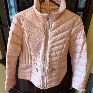 Michael Kors Chevron Logo Print Nylon Puffer Jacket w/Carrying Bag. Size M